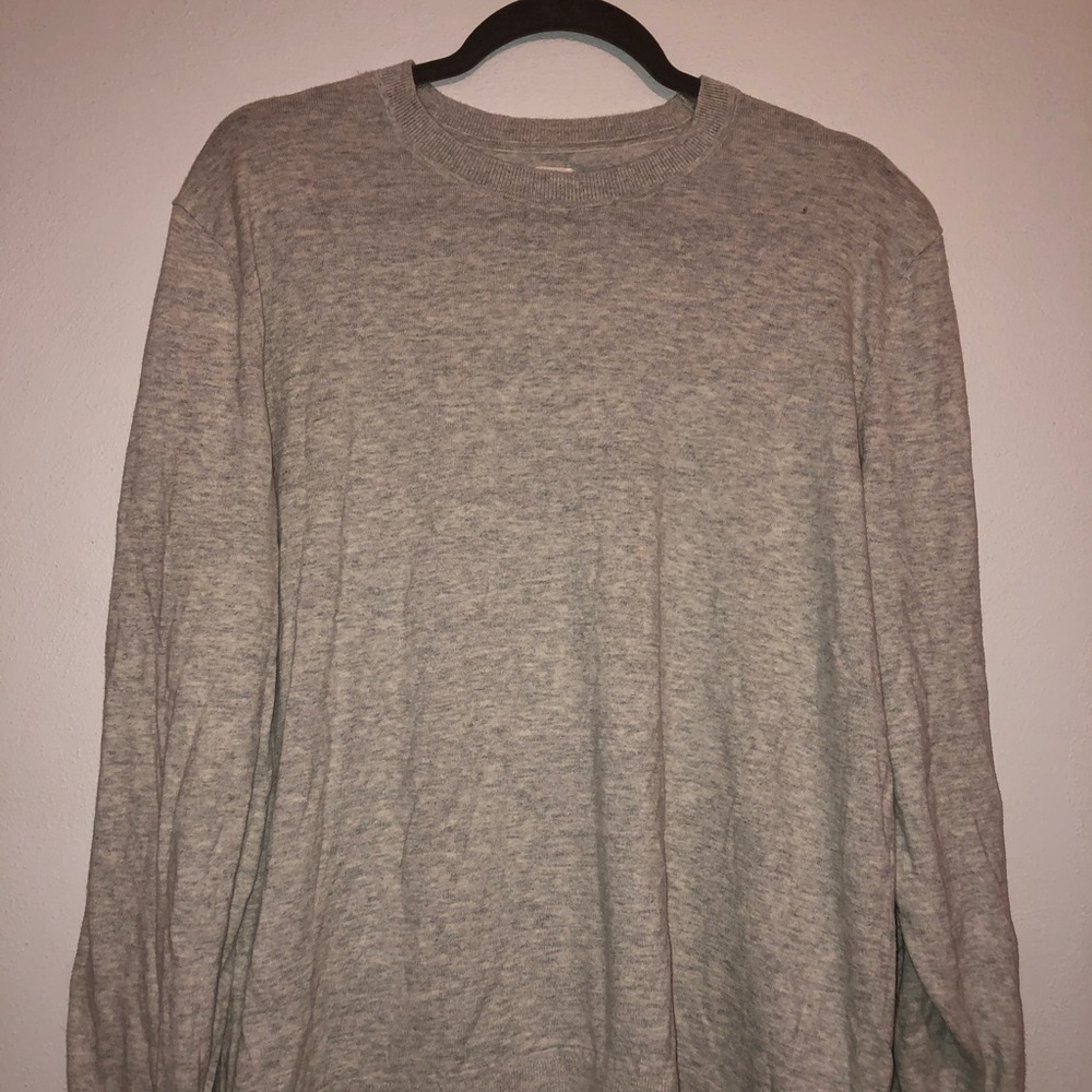 GAP lightweight sweater